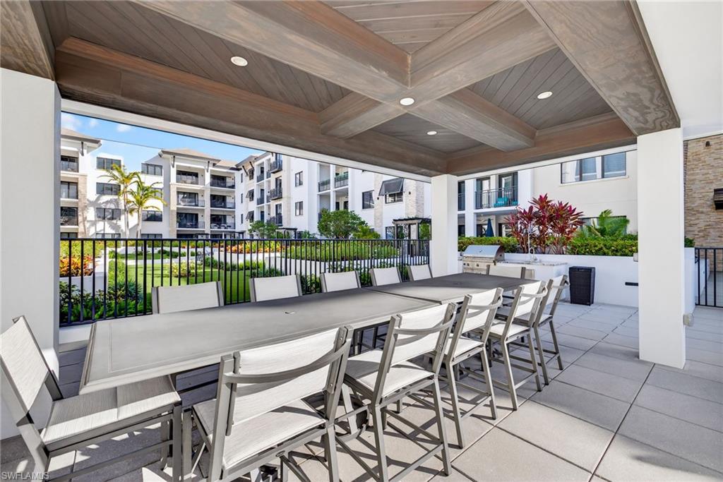 NAPLES SQUARE - Residential