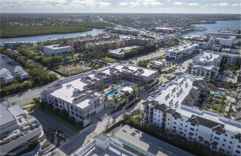 NAPLES SQUARE - Residential