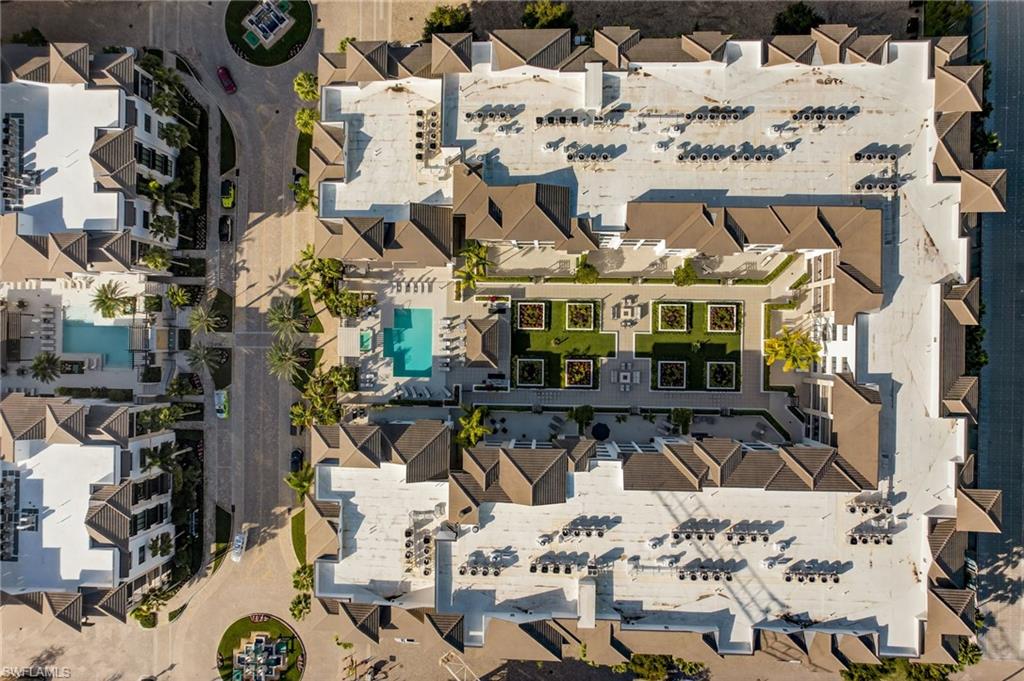 NAPLES SQUARE - Residential