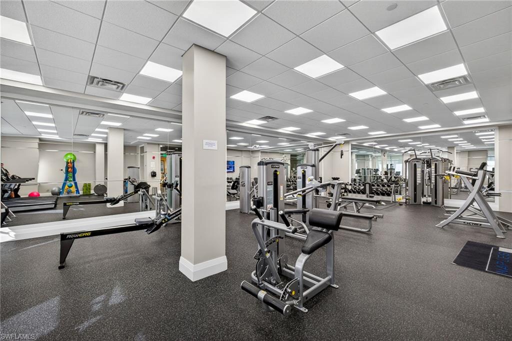 NAPLES SQUARE - Residential