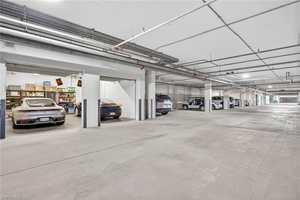 NAPLES SQUARE - Residential