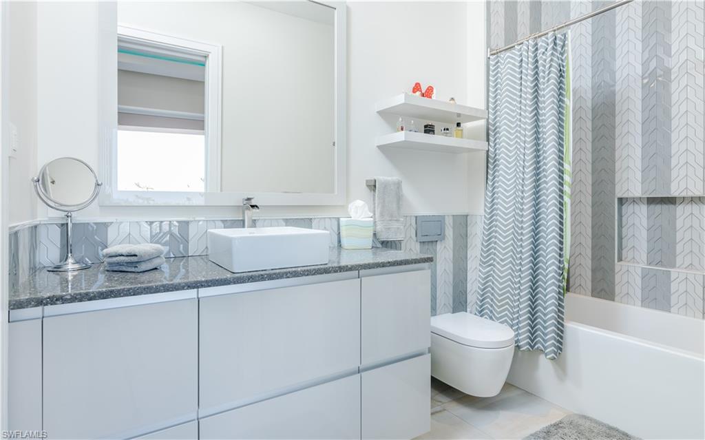 DEEP LAGOON ESTATES - Residential