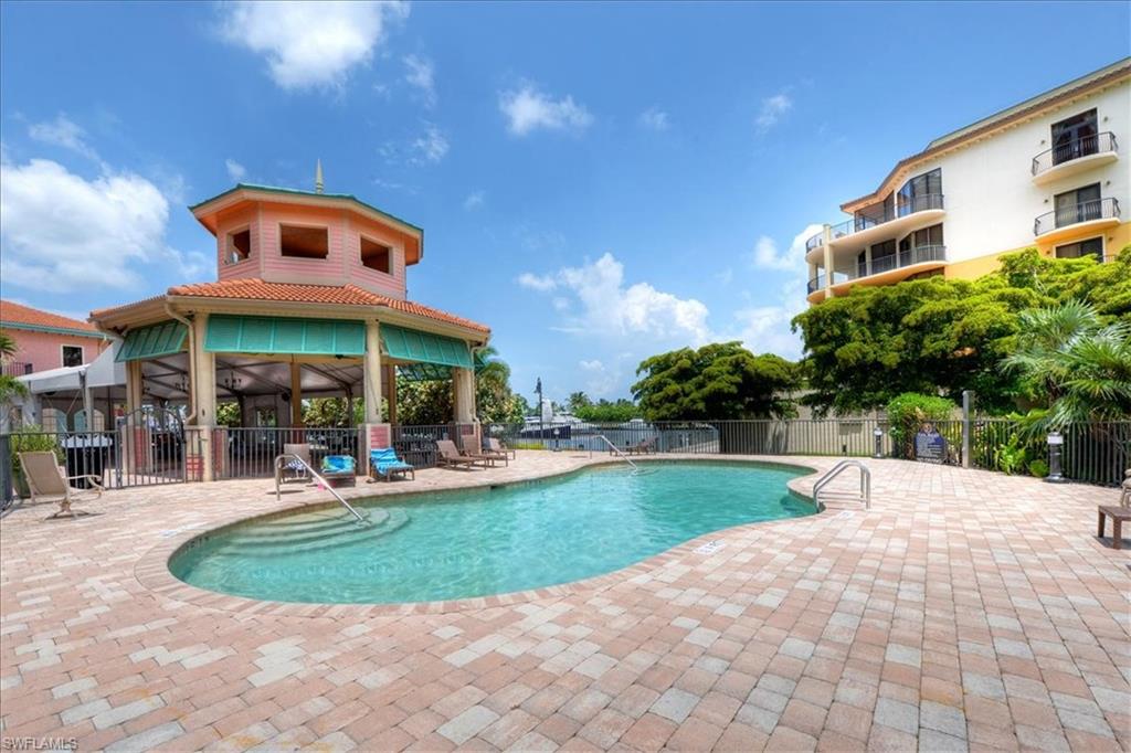 CAPE HARBOUR - Residential