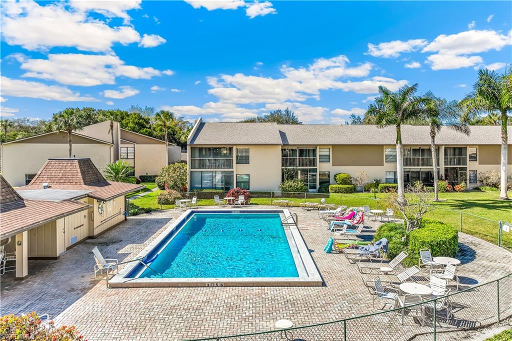 COUNTRY CLUB GARDENS - Residential