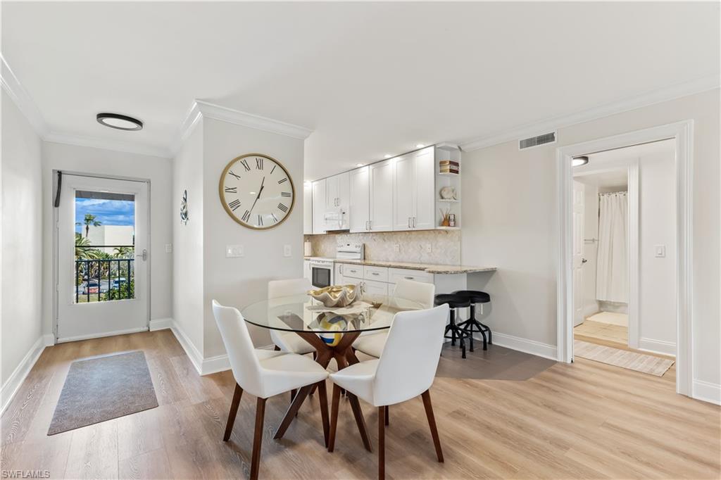 COUNTRY CLUB GARDENS - Residential