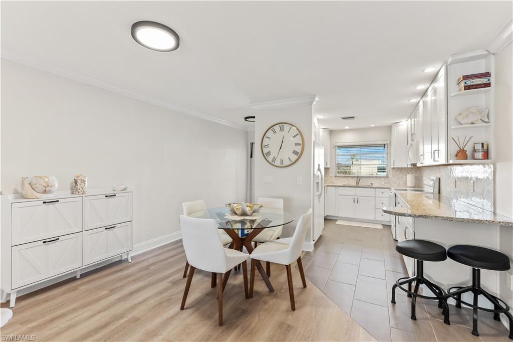 COUNTRY CLUB GARDENS - Residential