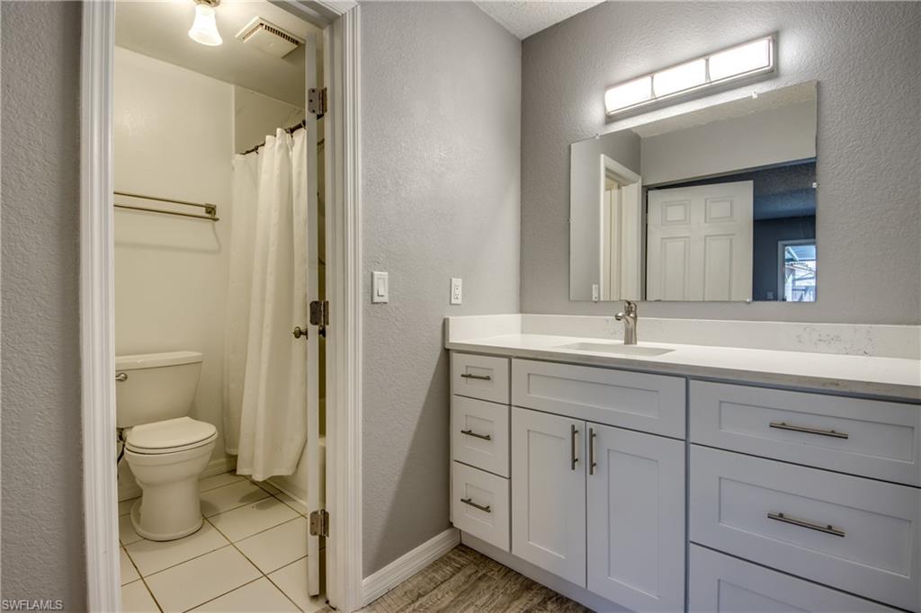 ROYAL WOODS - Residential