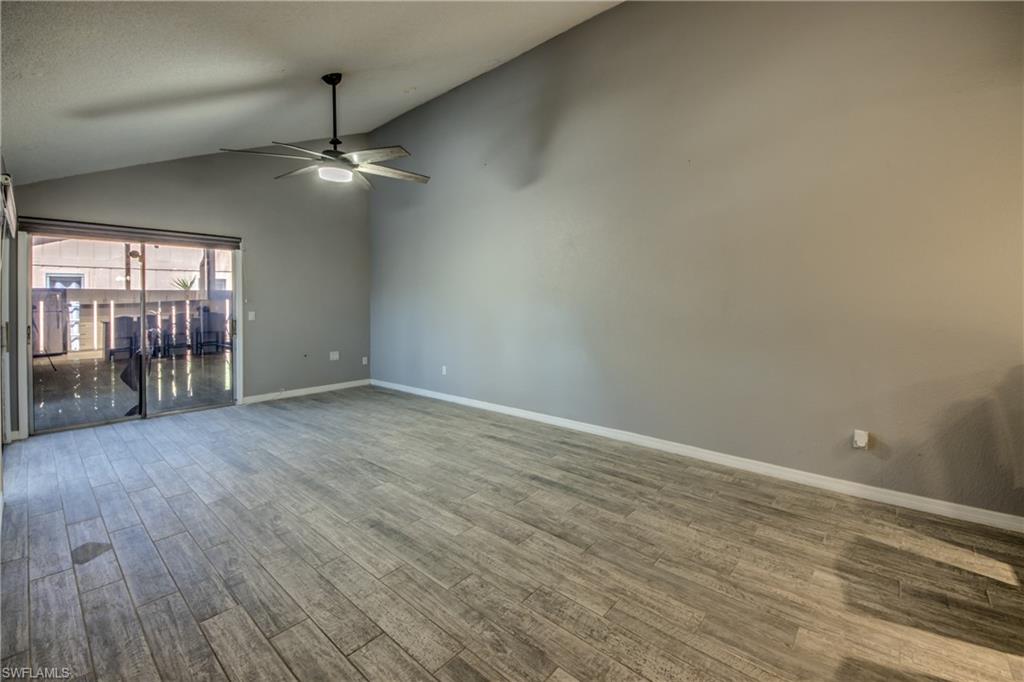 ROYAL WOODS - Residential