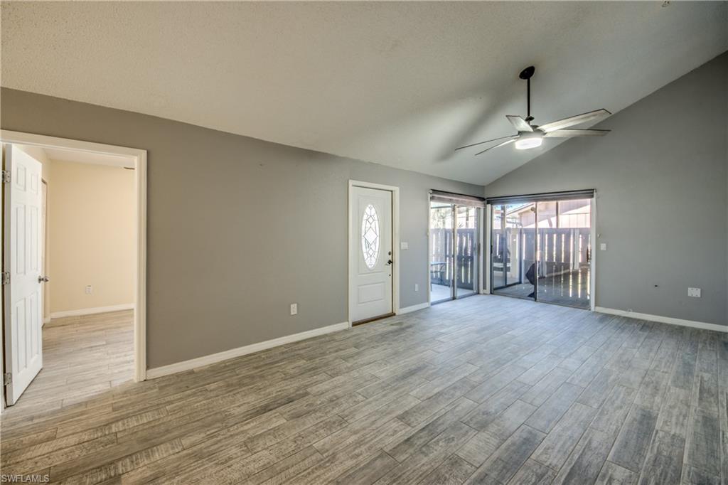 ROYAL WOODS - Residential