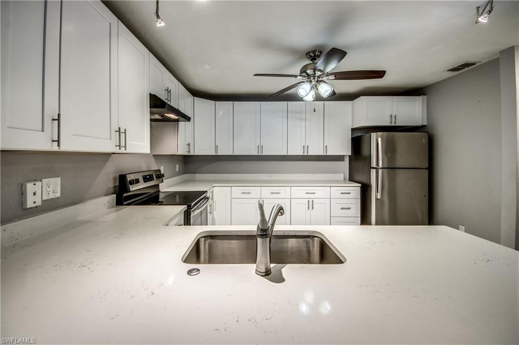 ROYAL WOODS - Residential