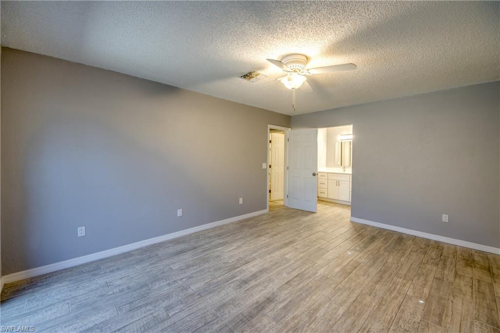 ROYAL WOODS - Residential