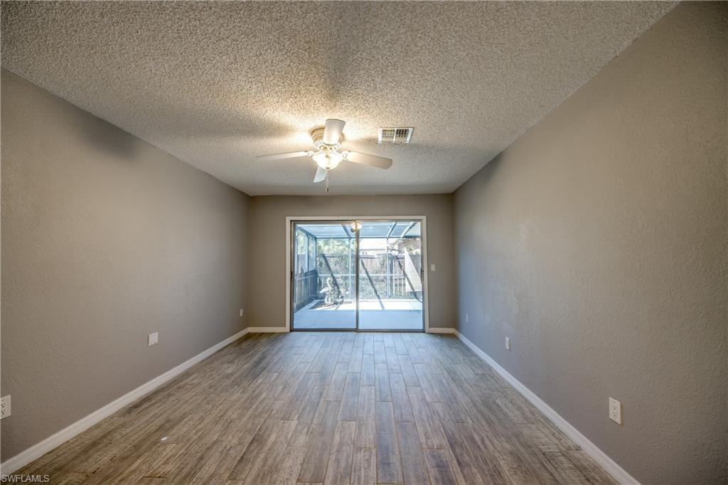 ROYAL WOODS - Residential