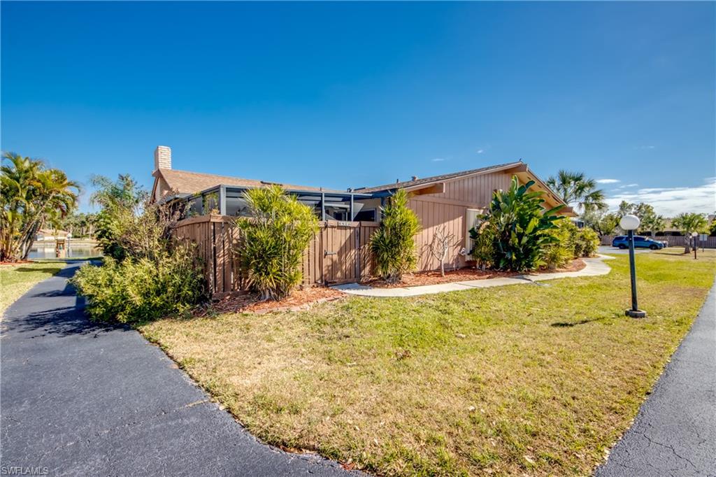 ROYAL WOODS - Residential