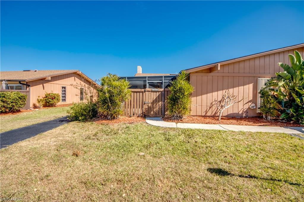 ROYAL WOODS - Residential