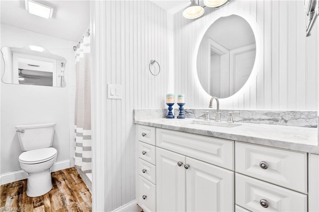 YACHTSMANS COVE - Residential