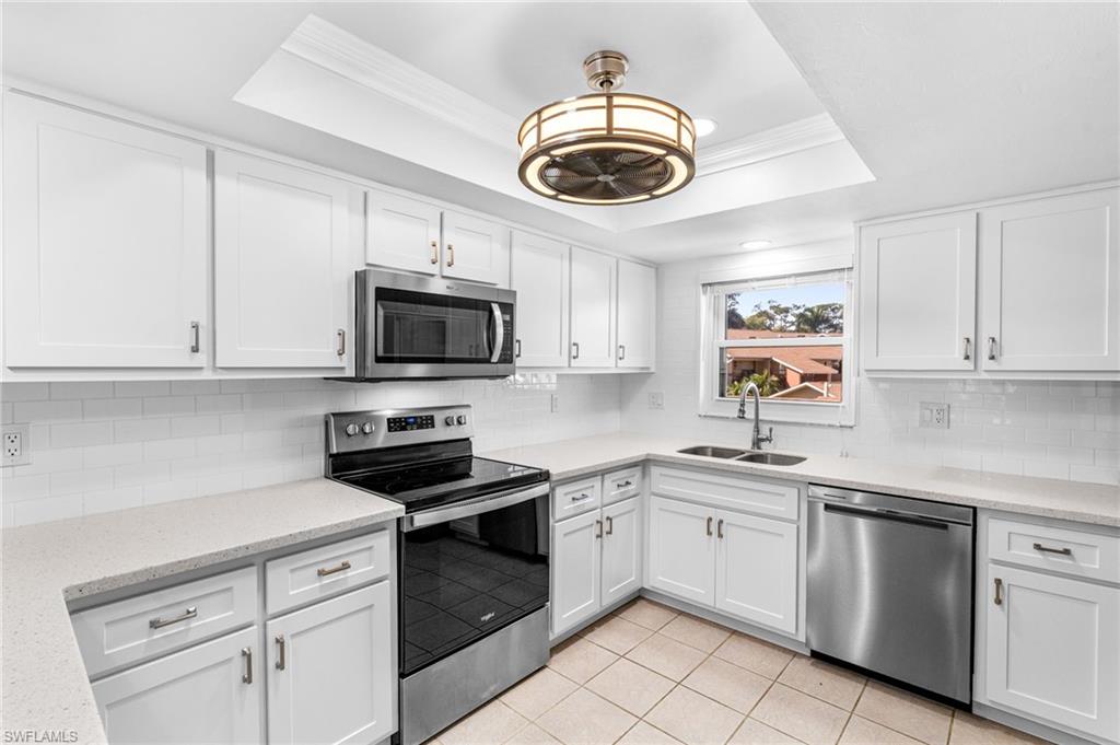 YACHTSMANS COVE - Residential