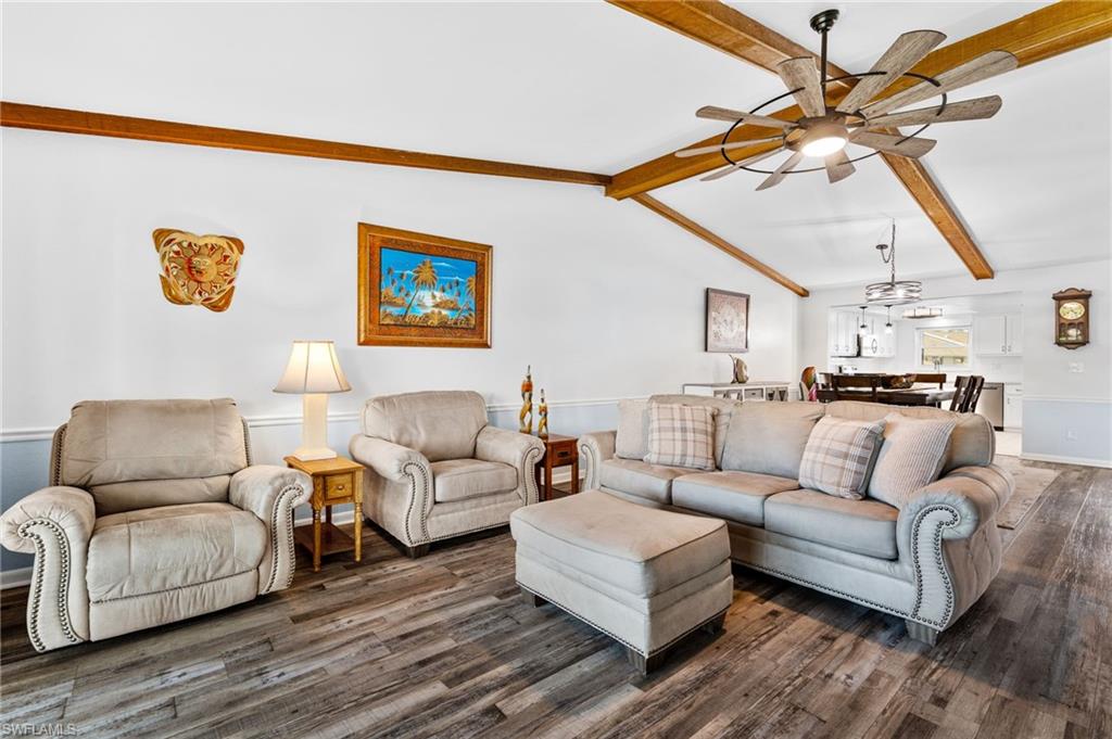 YACHTSMANS COVE - Residential