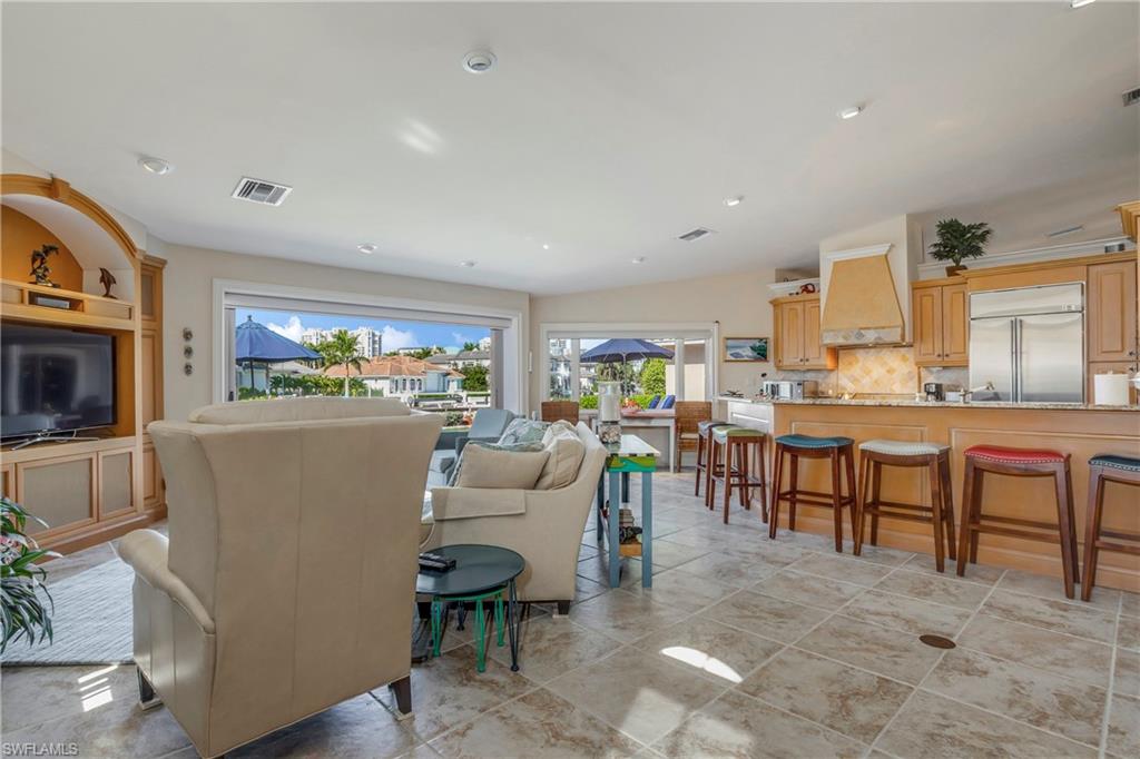 PARK SHORE - Residential