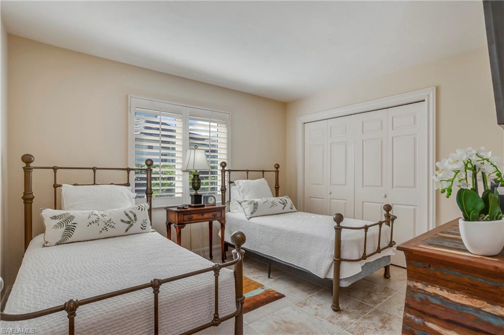 PARK SHORE - Residential