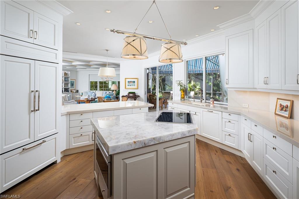 BARRINGTON AT PELICAN BAY - Residential