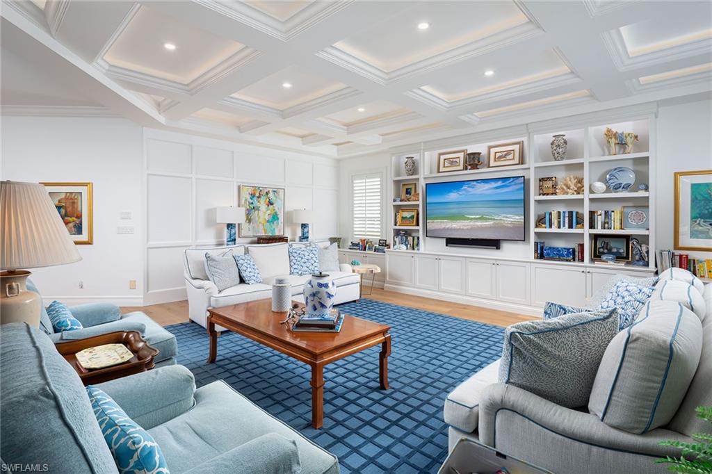 BARRINGTON AT PELICAN BAY - Residential