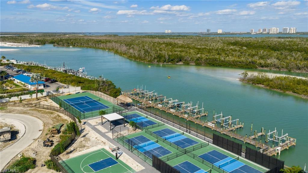 DOLPHIN WAY - Residential