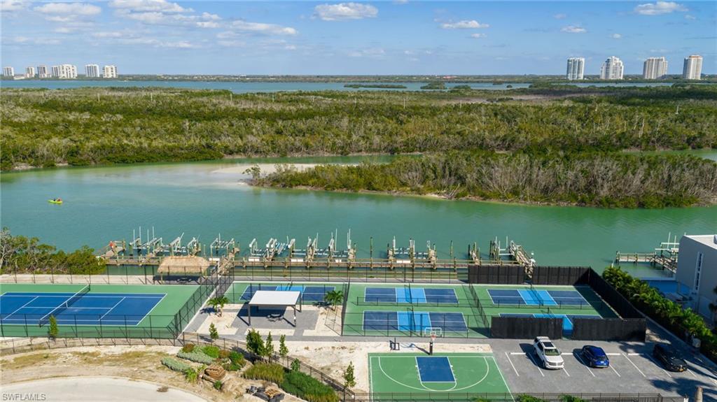 DOLPHIN WAY - Residential