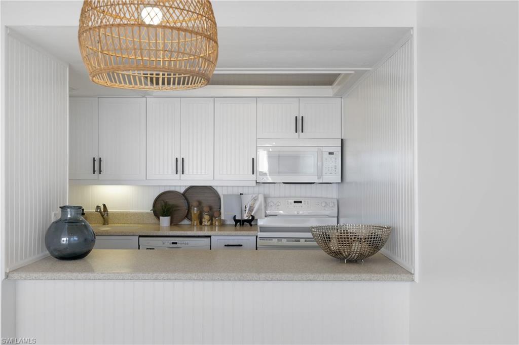 DOLPHIN WAY - Residential