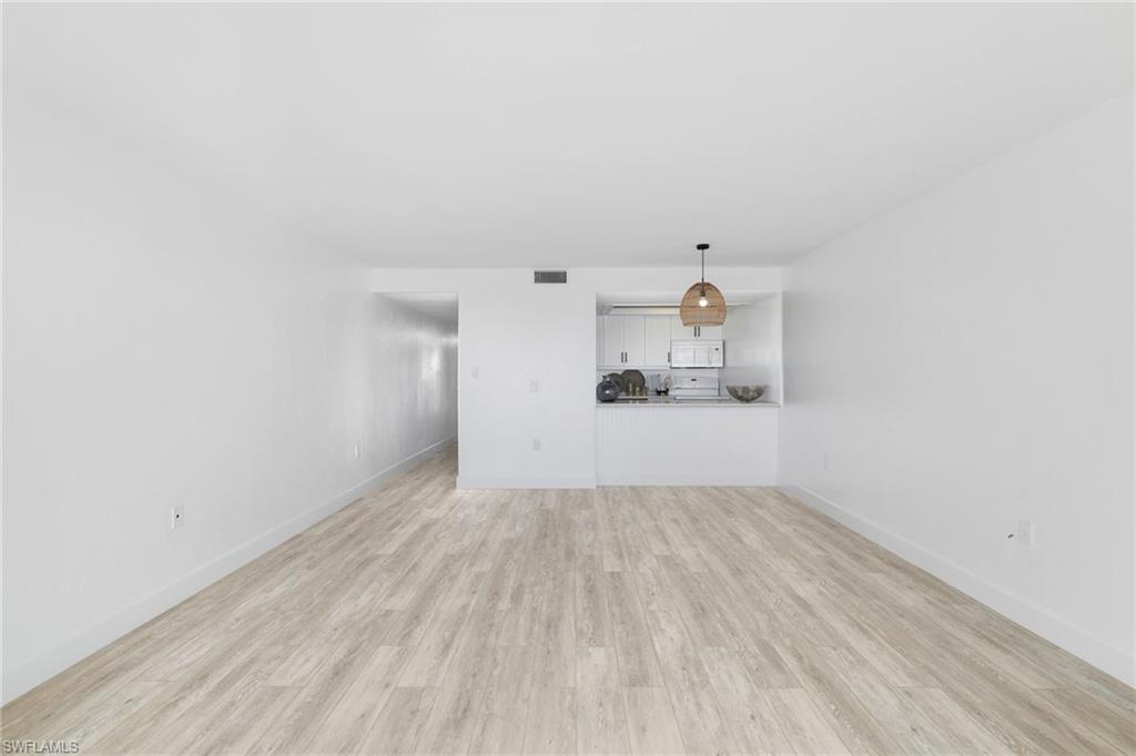 DOLPHIN WAY - Residential