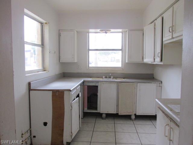 COUNTRY MANOR - Residential