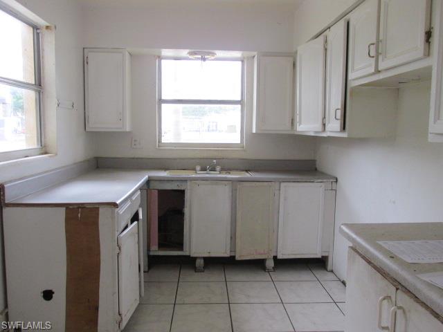 COUNTRY MANOR - Residential