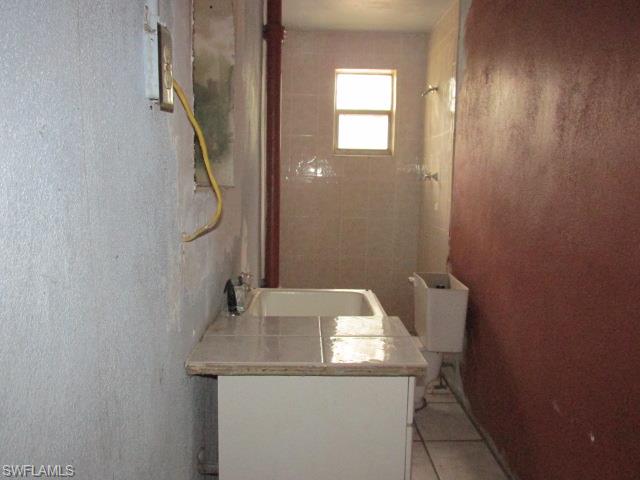 COUNTRY MANOR - Residential