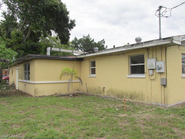 COUNTRY MANOR - Residential