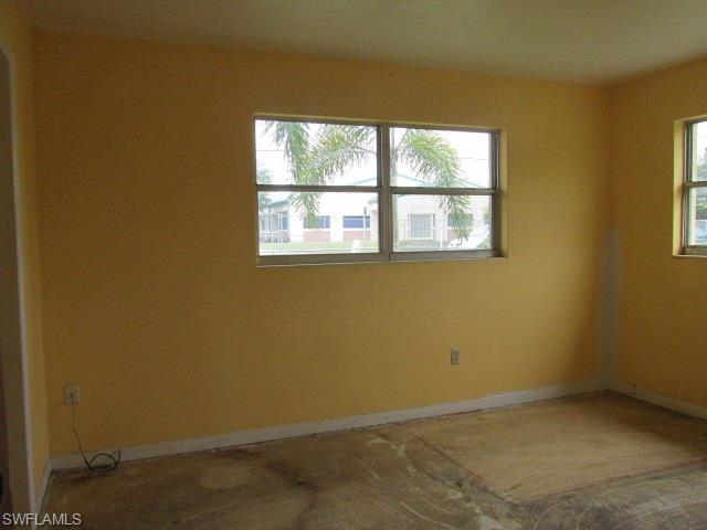 COUNTRY MANOR - Residential