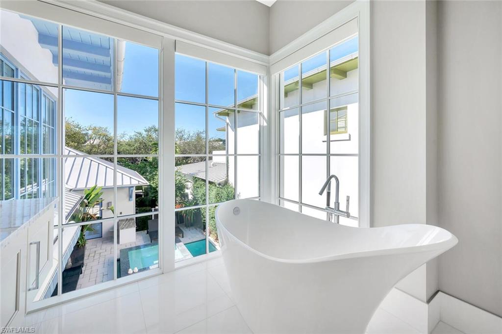 OLDE NAPLES - Residential Lease