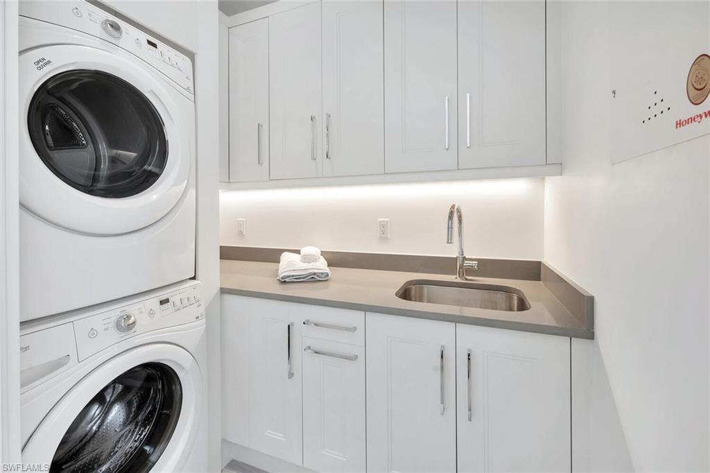 OLDE NAPLES - Residential Lease