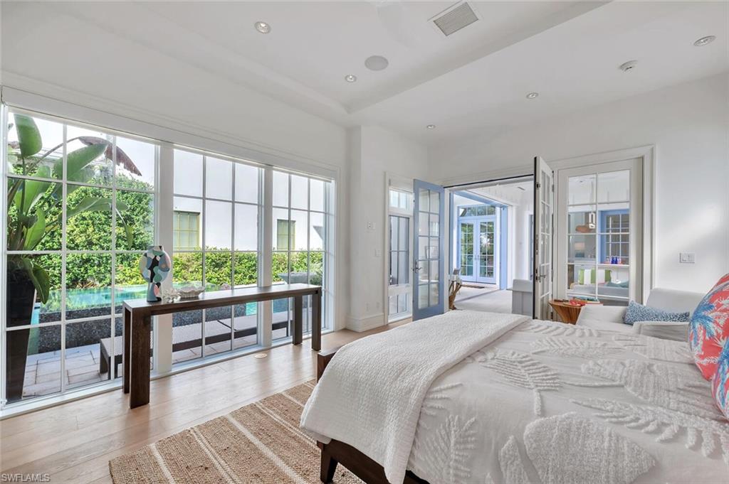 OLDE NAPLES - Residential Lease