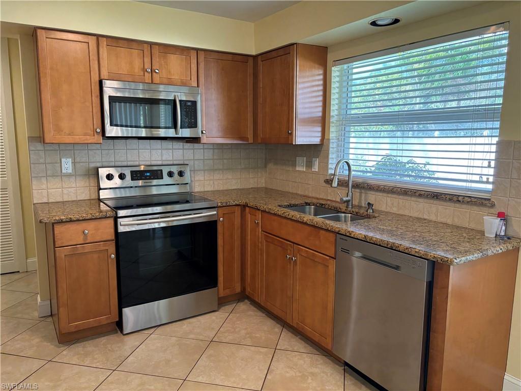 SUNSET COVE - Residential Lease