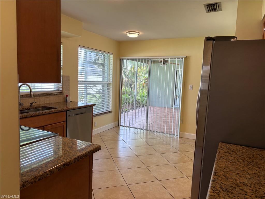 SUNSET COVE - Residential Lease