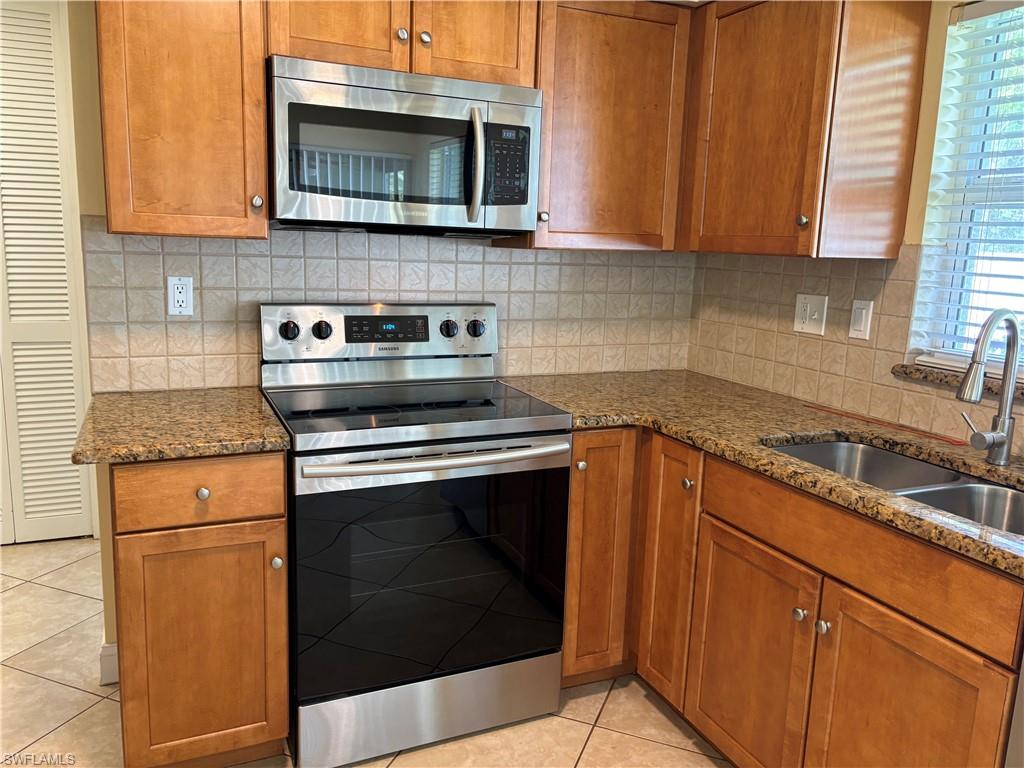 SUNSET COVE - Residential Lease