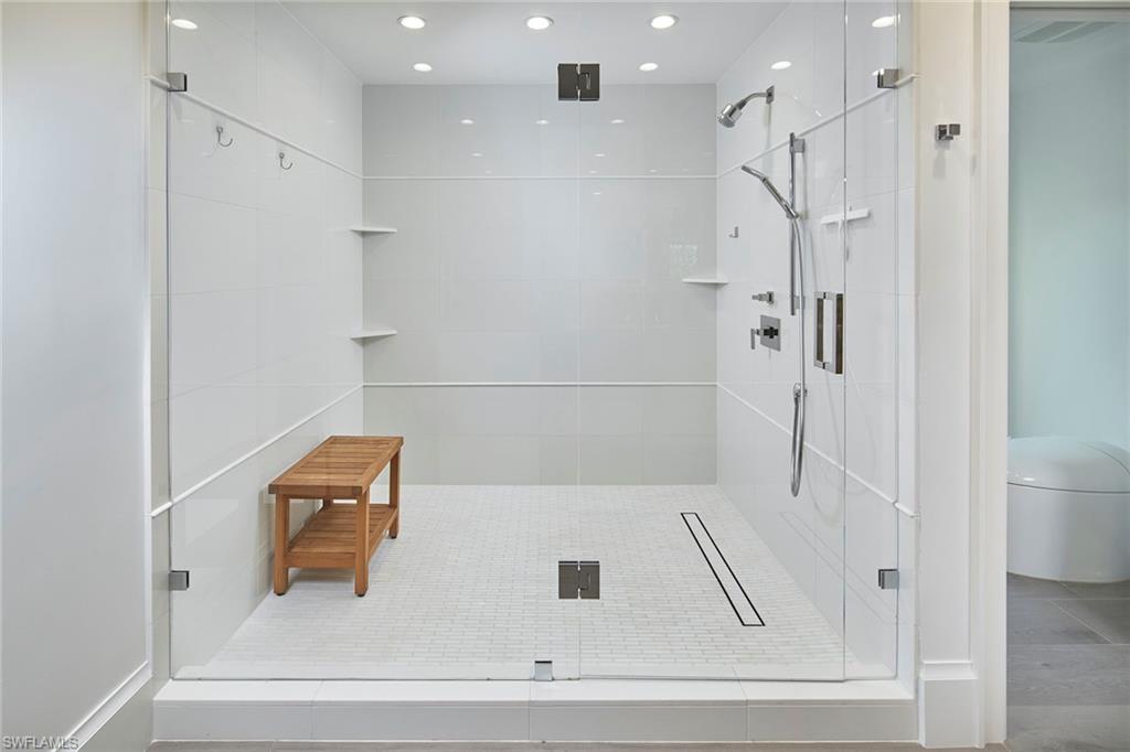 PARK SHORE - Residential