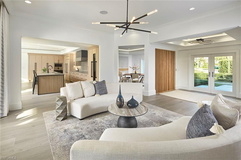 PARK SHORE - Residential