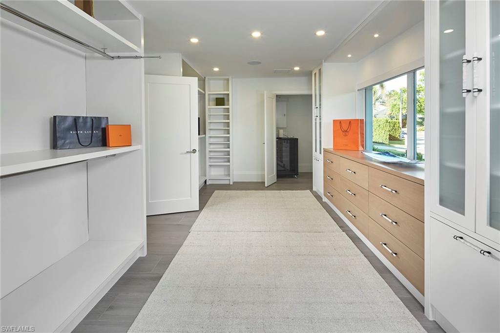 PARK SHORE - Residential