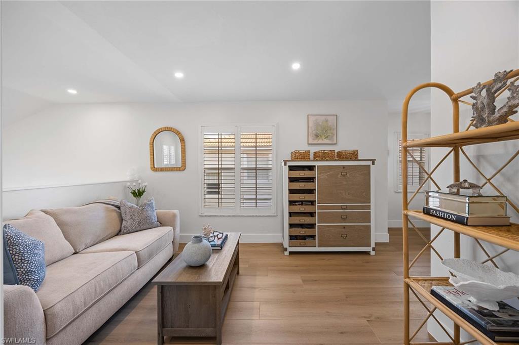 PIPERS GROVE - Residential