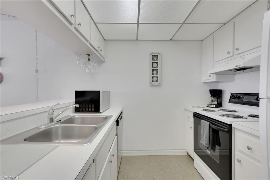 THE EGRET - Residential Lease