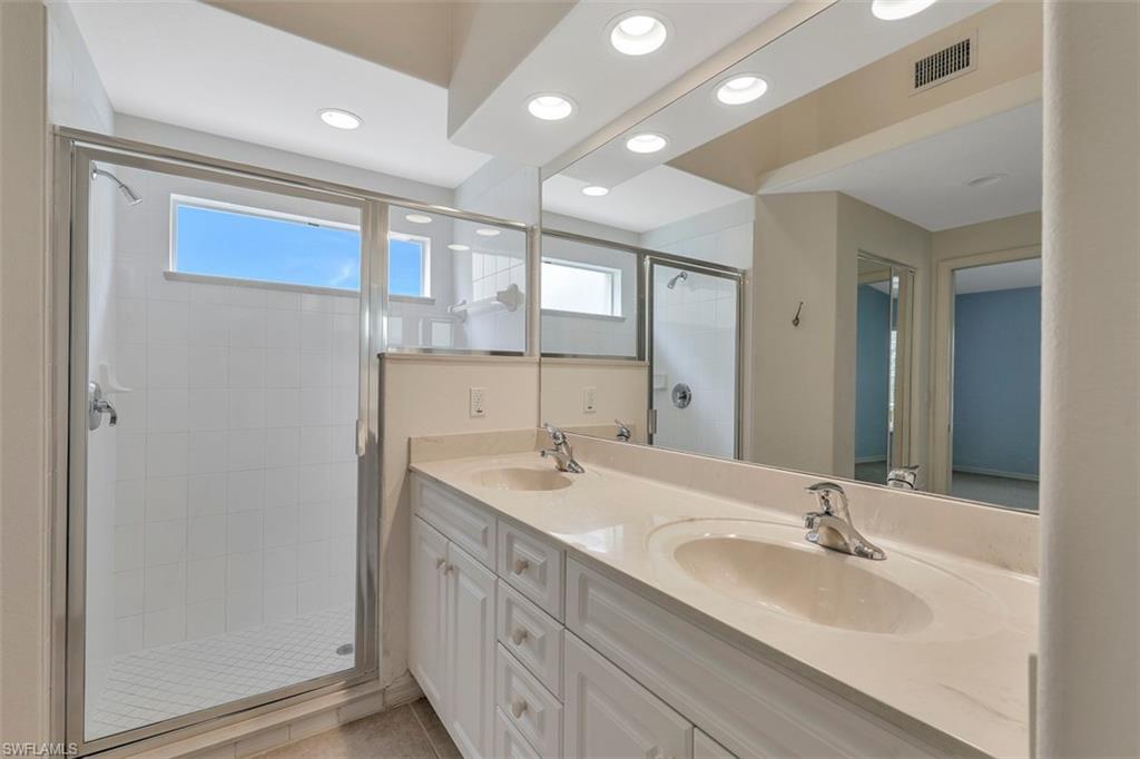 IBIS COVE - Residential