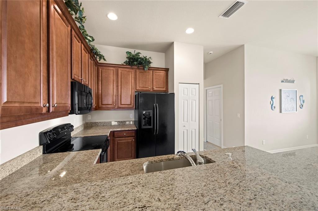 BOTANICA LAKES - Residential