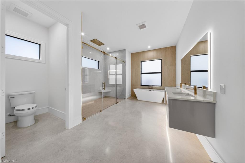 GOLDEN GATE ESTATES - Residential