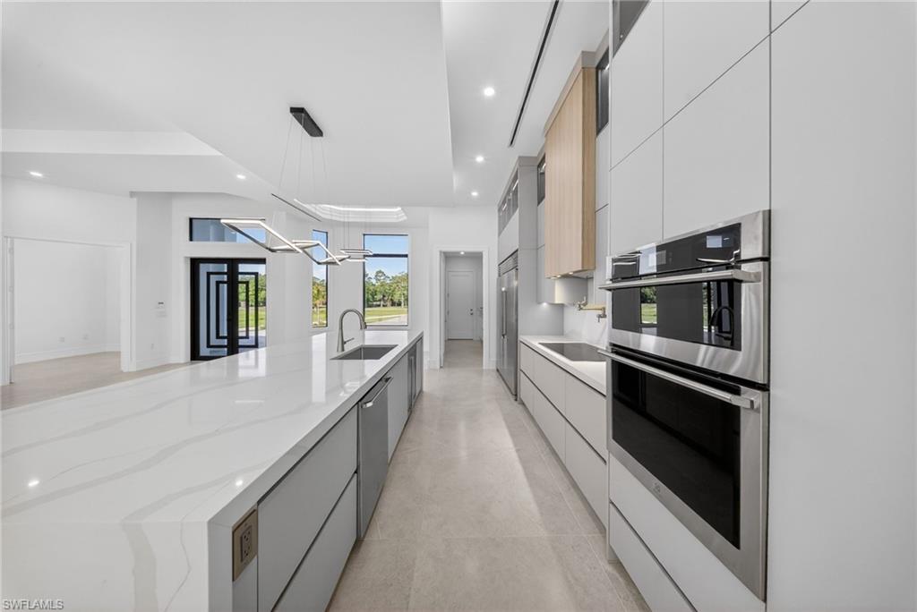 GOLDEN GATE ESTATES - Residential