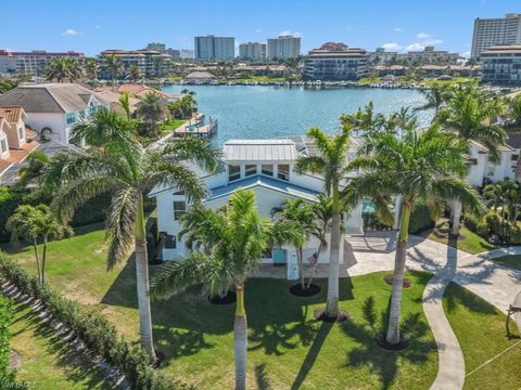 415 Swiss CT MARCO ISLAND FL 34145